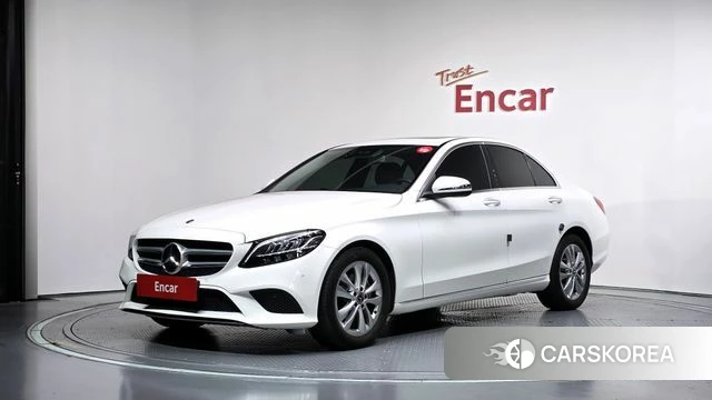 Mercedes-Benz C-Class W205 2019 Белый из Кореи