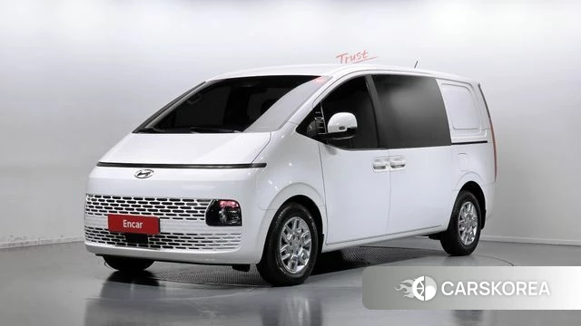 Hyundai Staria 2022 Белый из Кореи