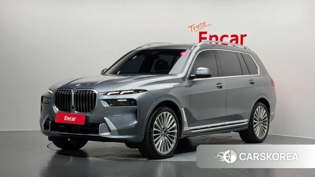 BMW X7 (G07) 2023 Черный из Кореи