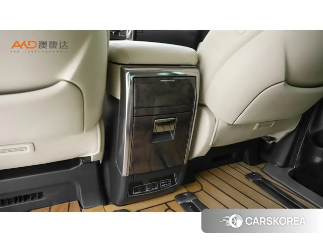 Toyota Vellfire 2023 Белый из Китая
