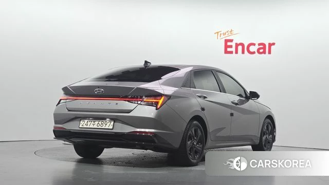 Hyundai Avante Hybrid (CN7) 2021 Серебристо-серый из Кореи