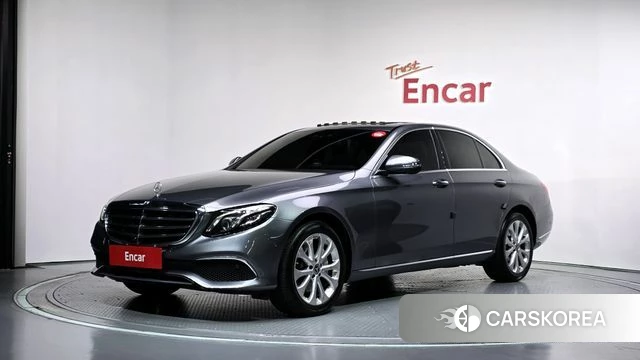 Mercedes-Benz E-Class W213 2018 Серый из Кореи