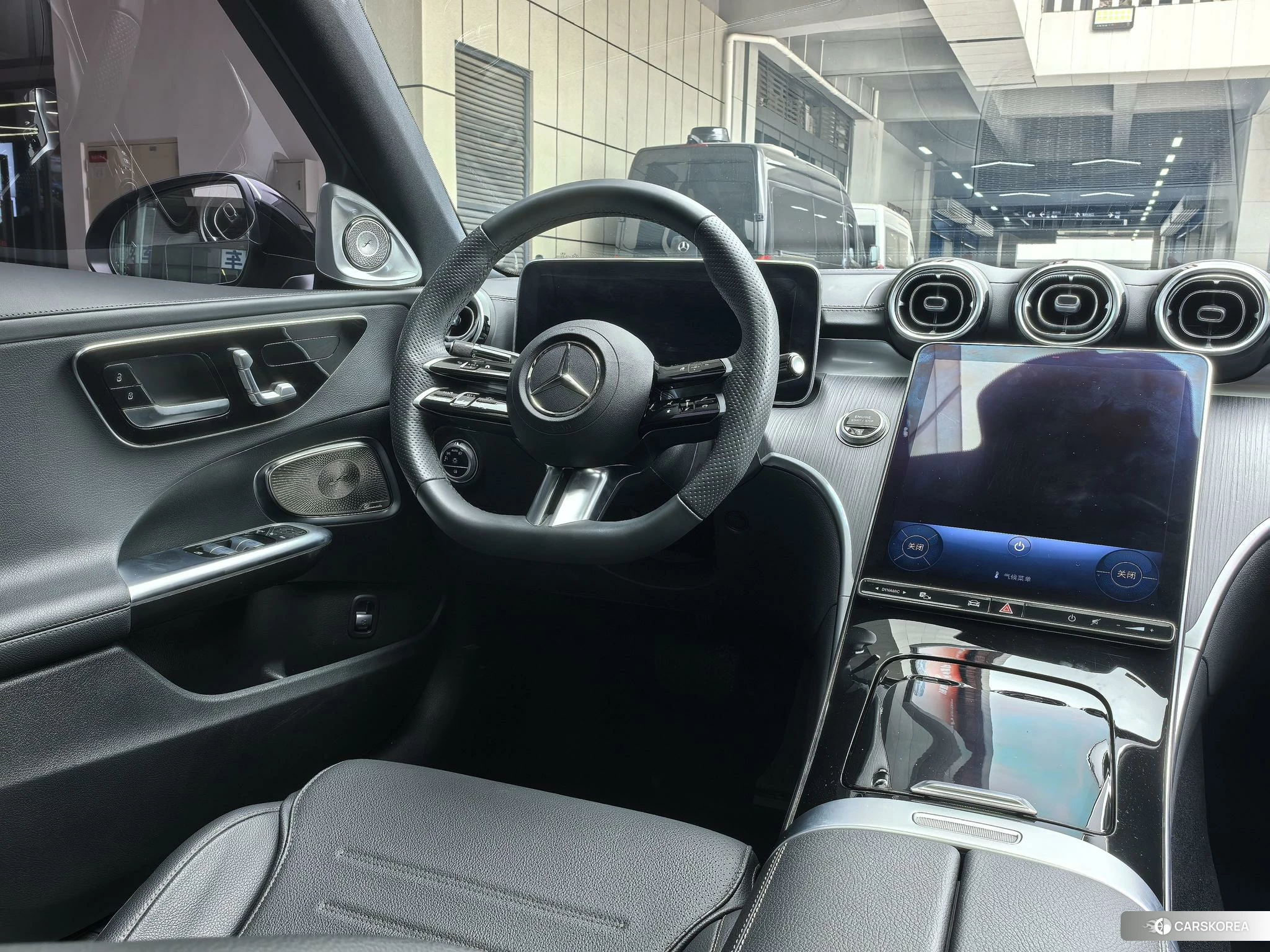 Mercedes-Benz C-class 2023 Зеленый из Китая