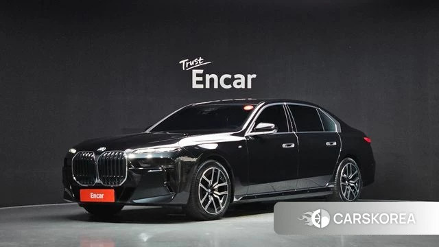 BMW 7 Series (G70) 2023 Черный из Кореи