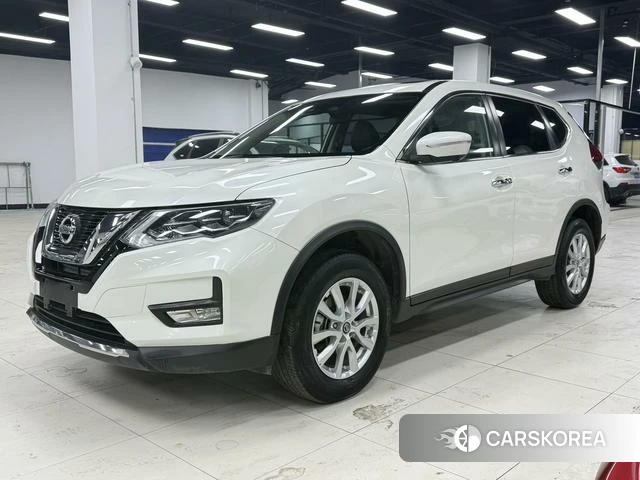 Nissan X-Trail 2022 Белый из Китая