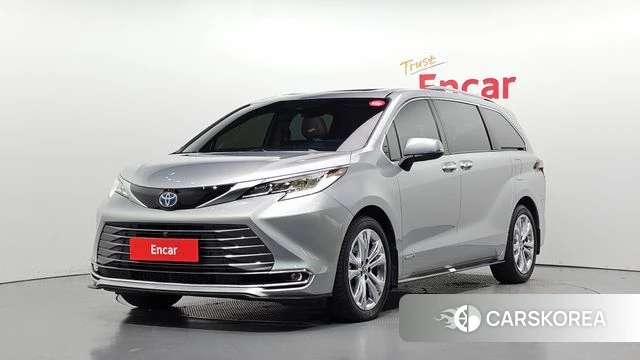 Toyota Sienna 4th Generation 2021 Серебристо-серый из Кореи