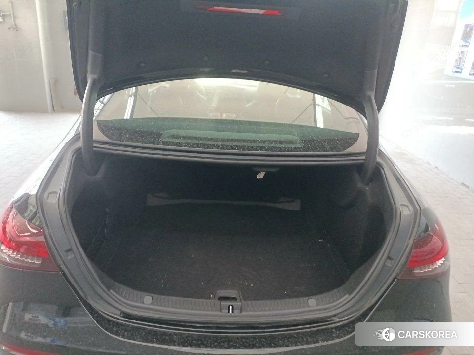 Mercedes-Benz E-Class 2022 Черный из Китая