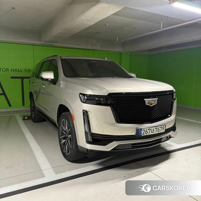 Cadillac Escalade 5th Generation 2021 Песочный из Кореи