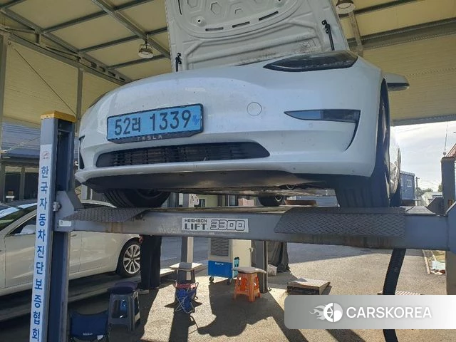 Tesla Model 3 2020 Белый из Кореи