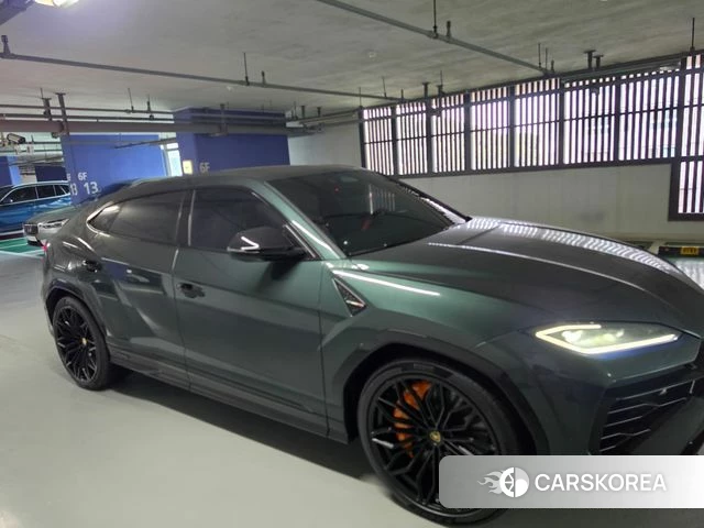 Lamborghini Urus 2026 Темно-зеленый из Кореи