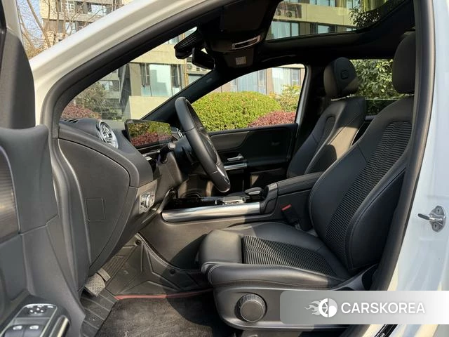 Mercedes-Benz B-class 2023 Белый из Китая