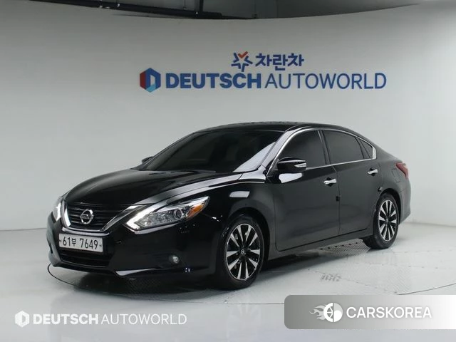 Nissan Altima 2018 Черный из Кореи