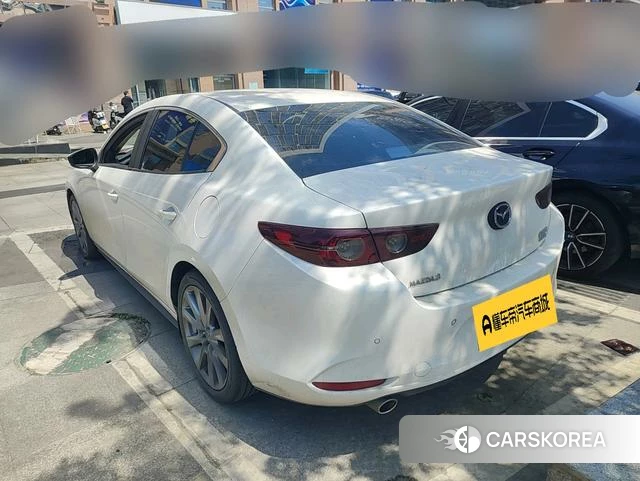 Mazda 3 2021 Белый из Китая
