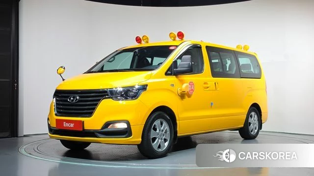 Hyundai The New Grand Starex 2018 Желтый из Кореи