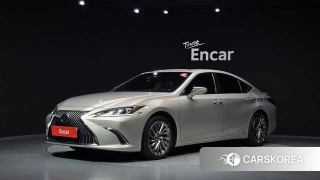 Lexus ES300h 7th generation 2018 Песочный из Кореи