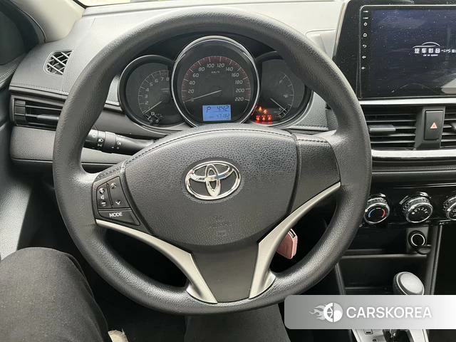 Toyota Vios 2021 Белый из Китая