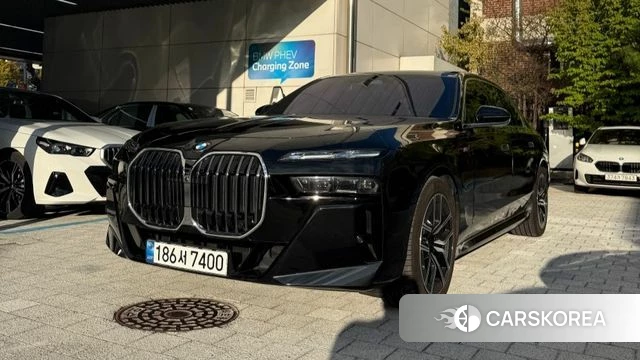 BMW 7 Series (G70) 2024 Черный из Кореи