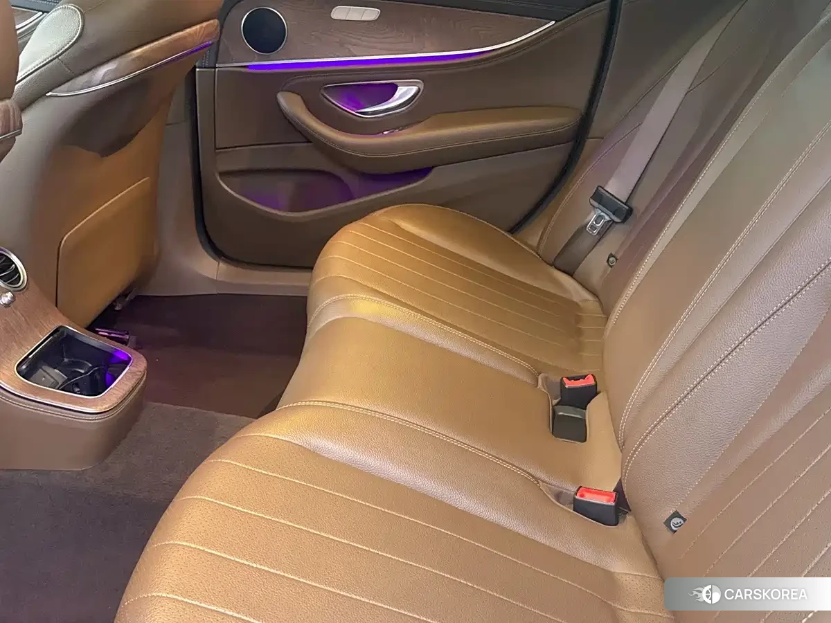 Mercedes-Benz E-Class 2022 Черный из Китая