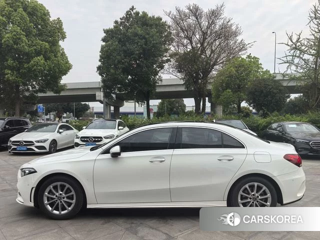 Mercedes-Benz A-Class 2021 Белый из Китая