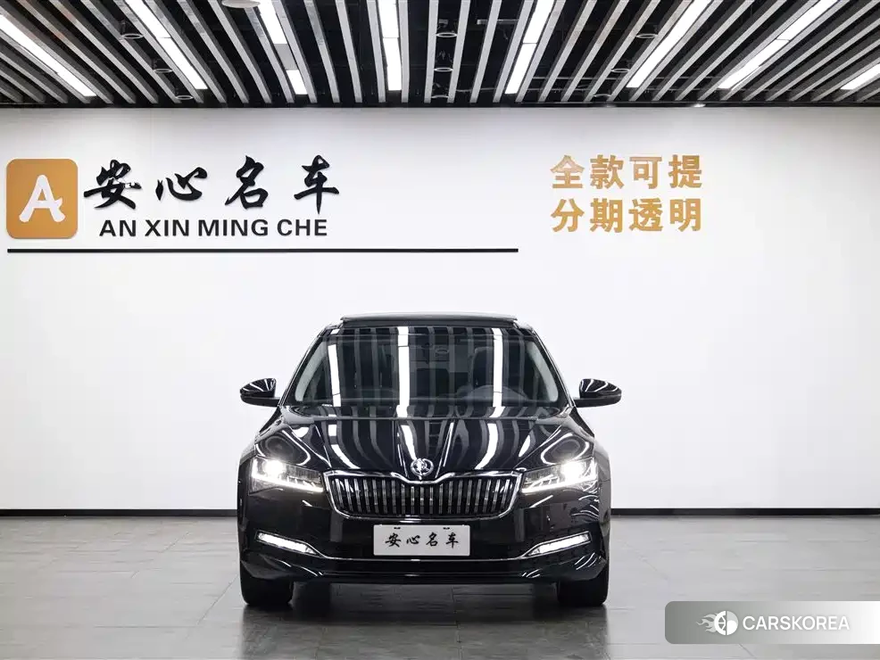 Skoda Superb 2024 Черный из Китая