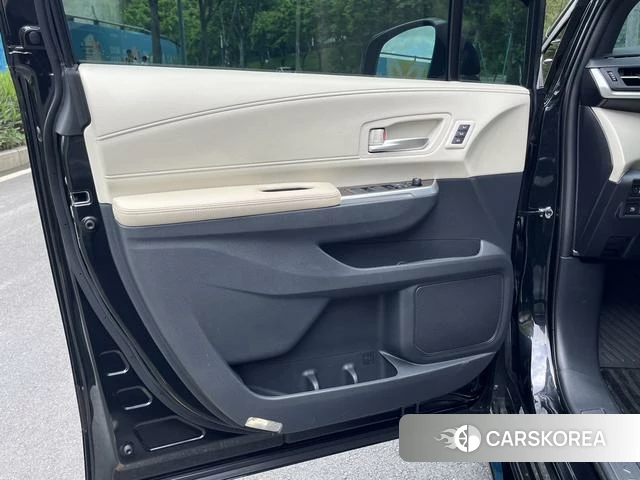 Toyota Granvia 2024 Черный из Китая