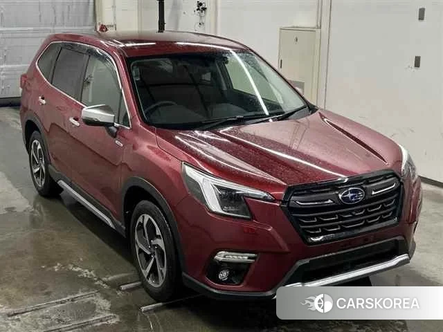 Subaru Forester 2023 из Японии