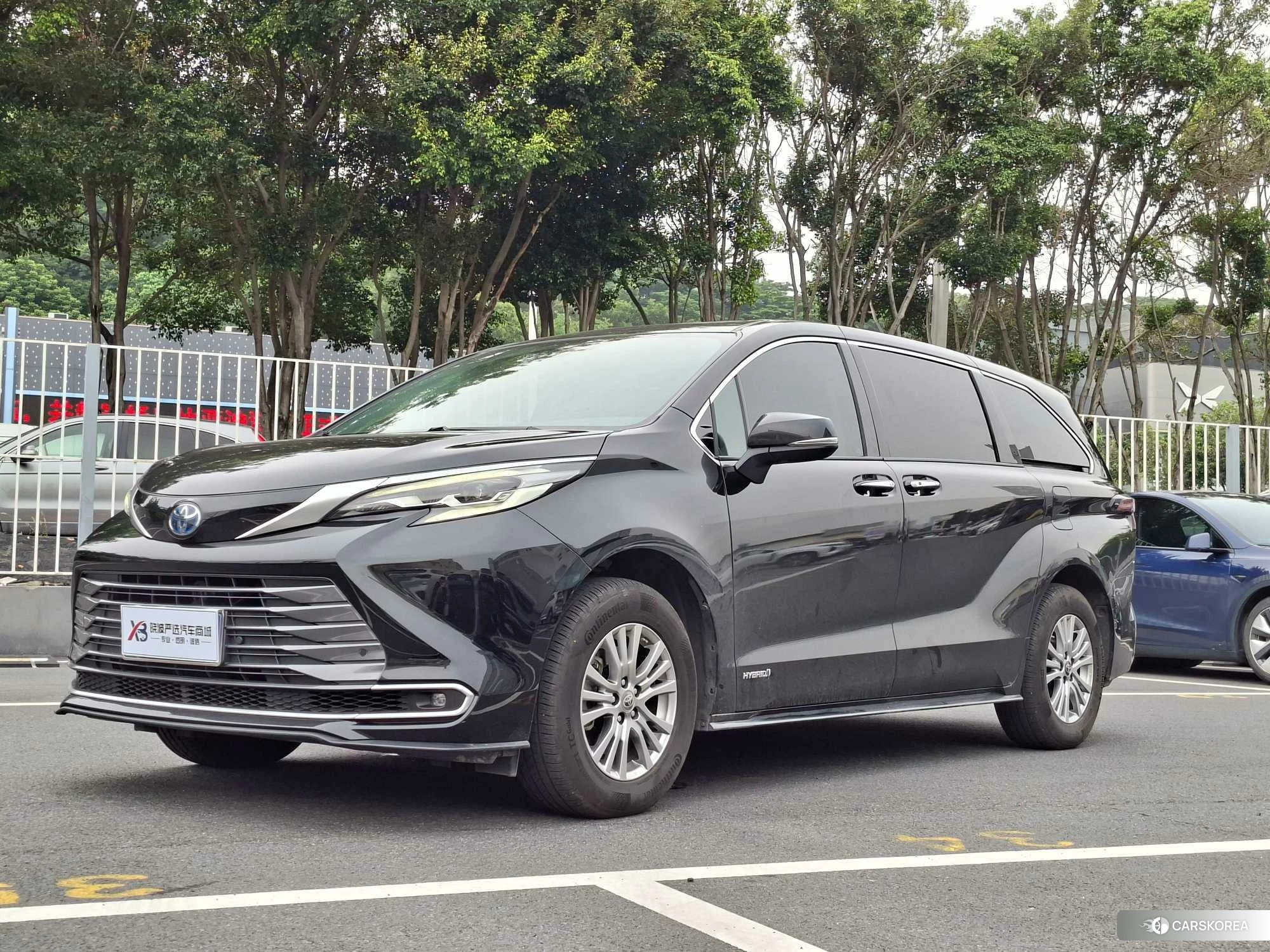 Toyota Sienna 2021 Черный из Китая