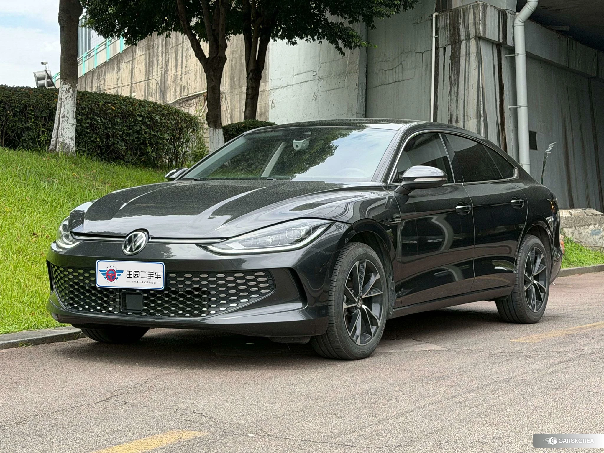 Volkswagen Lamando 2023 Черный из Китая