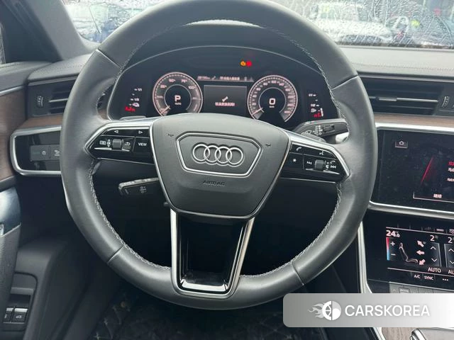 Audi A6L 2021 Черный из Китая