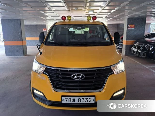 Hyundai The New Grand Starex 2018 Желтый из Кореи