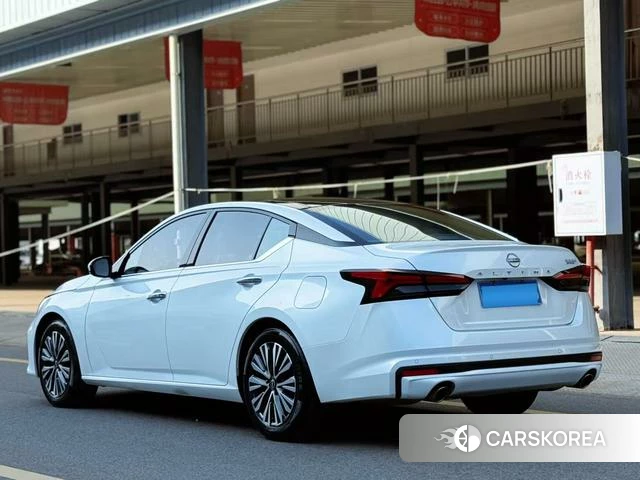 Nissan Altima 2023 Белый из Китая