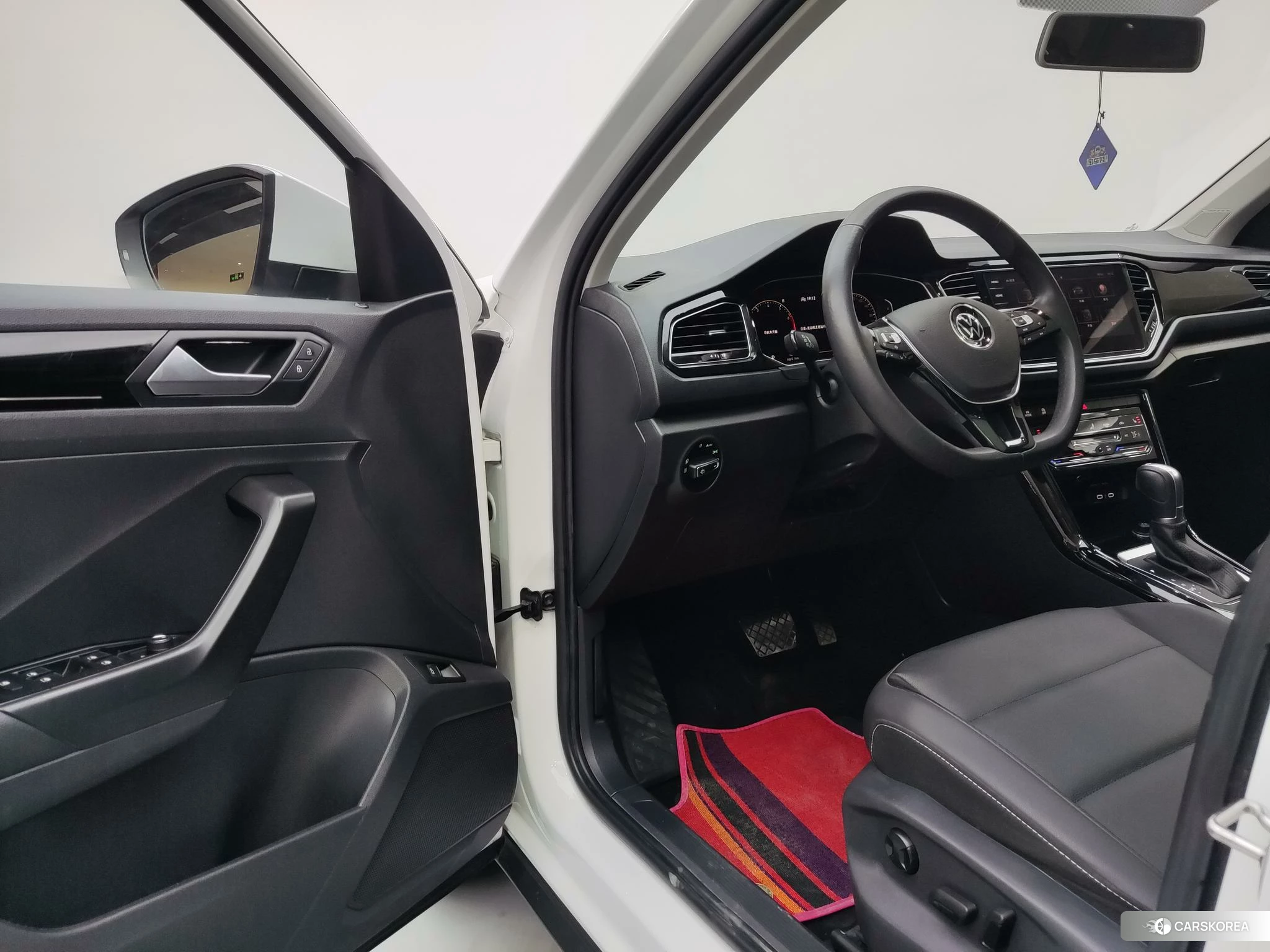 Volkswagen T-Roc 2021 Белый из Китая