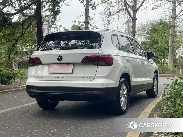 Volkswagen Tharu 2021 Белый из Китая