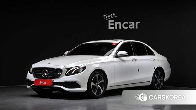 Mercedes-Benz E-Class W213 2019 Белый из Кореи