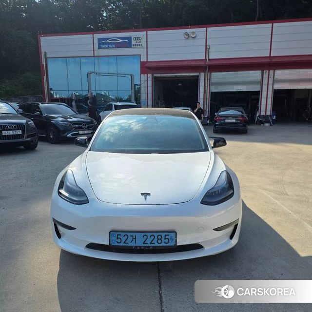 Tesla Model 3 2022 Белый из Кореи