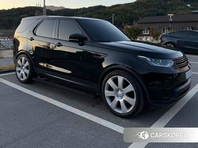Land Rover Discovery 5 2019 Черный из Кореи