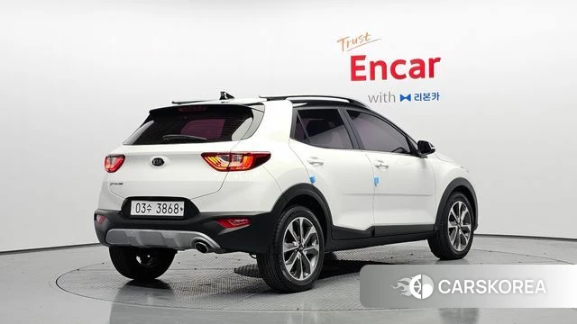 Kia Stonic 2018 Белый из Кореи