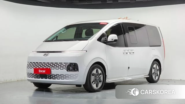 Hyundai Staria 2023 Белый из Кореи