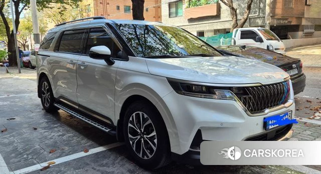 Kia Carnival 4th generation 2023 Белый из Кореи