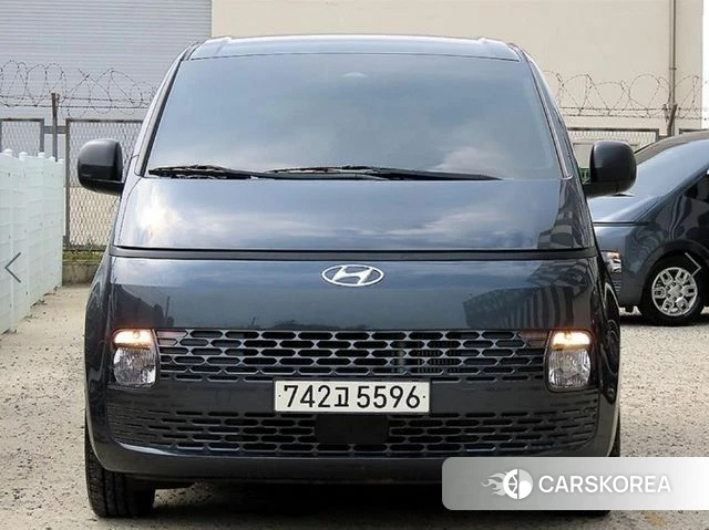 Hyundai Staria 2023 Серый из Кореи
