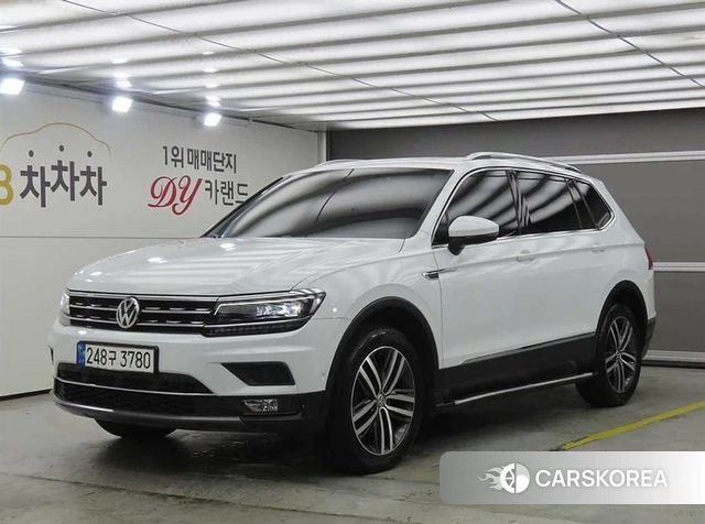 Volkswagen Tiguan second Generation 2020 Белый из Кореи