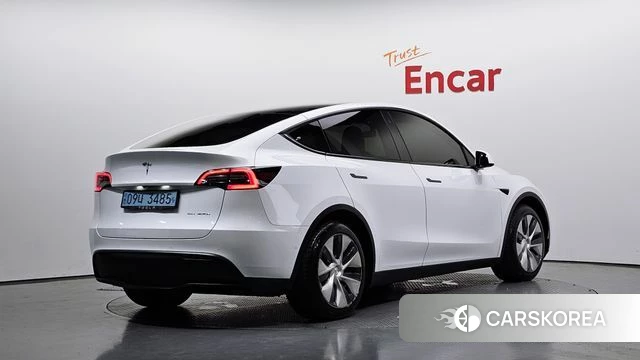 Tesla Model Y 2021 Белый из Кореи