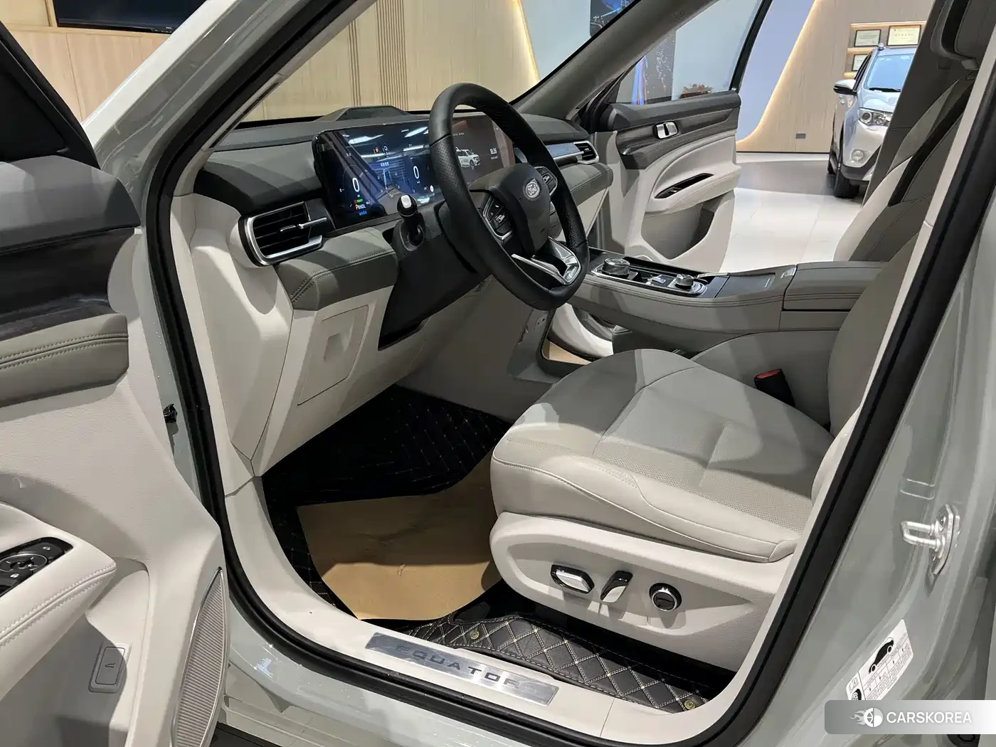 Ford Equator 2026 Silver/gray из Китая