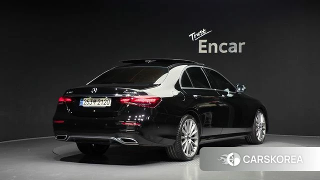 Mercedes-Benz E-Class W213 2022 Черный из Кореи