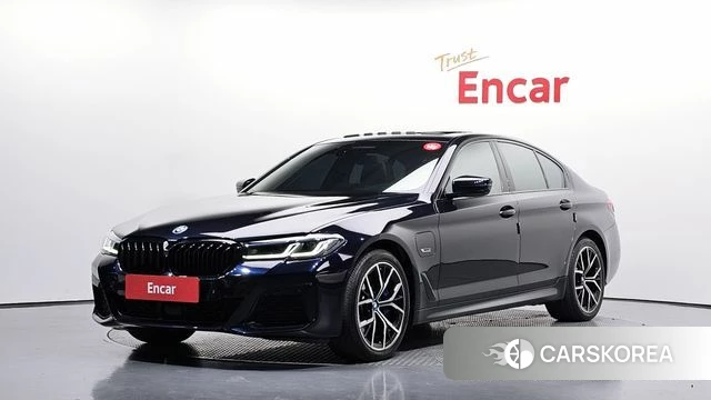 BMW 5 Series (G30) 2022 Черный из Кореи