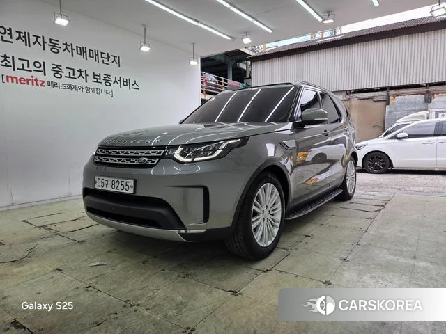Land Rover Discovery 5 2018 Серебряный из Кореи