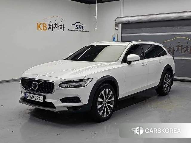 Volvo V90 Cross-Country 2024 Белый из Кореи