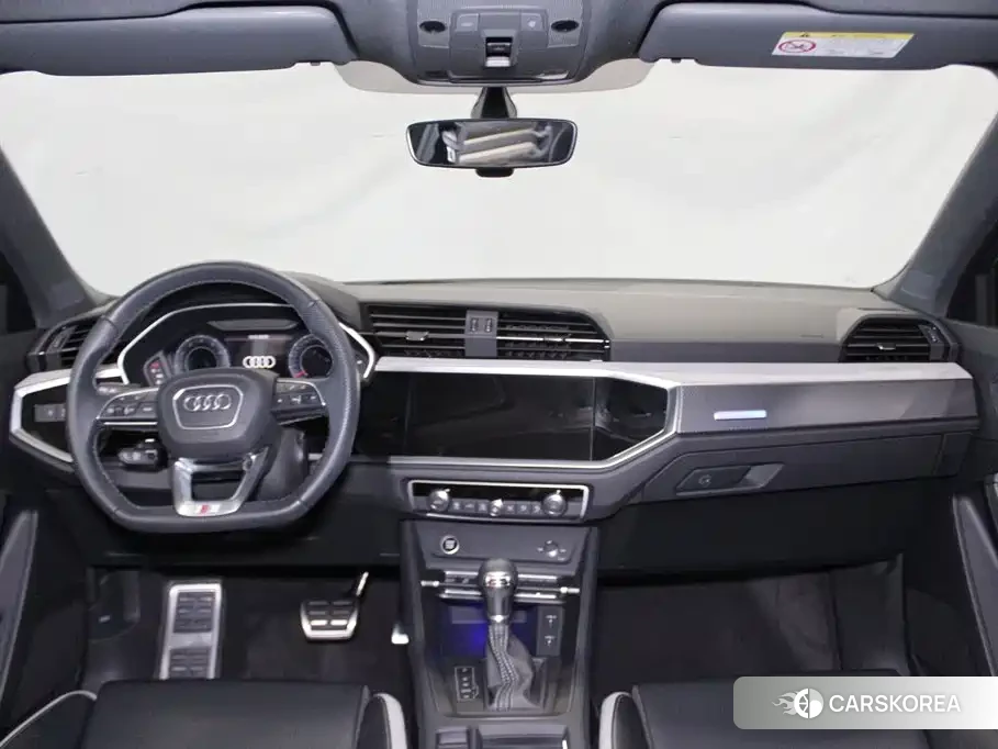 Audi Q3 Sportback 2026 Silver/gray из Китая