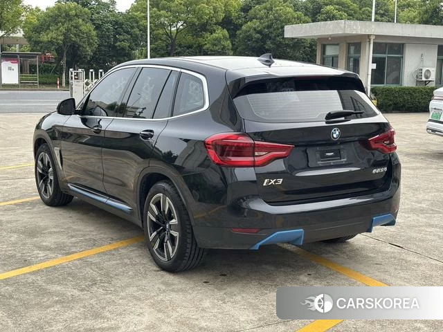 BMW iX3 2021 Черный из Китая