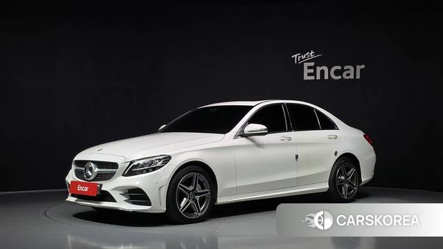Mercedes-Benz C-Class W205 2019 Белый из Кореи